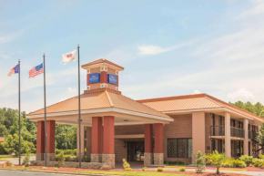 Отель Baymont by Wyndham Rocky Mount I-95  Рокки Моунт